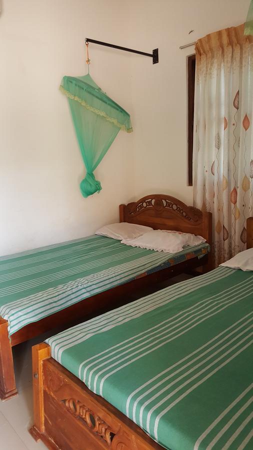 Lokuge Grand Resort Катарагама Екстер'єр фото