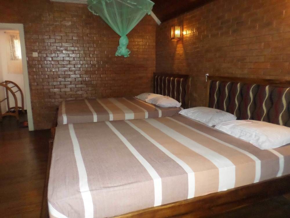 Lokuge Grand Resort Катарагама Екстер'єр фото